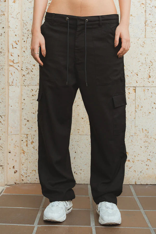 PANTALON UTILITARIO EN LINO | NEGRO