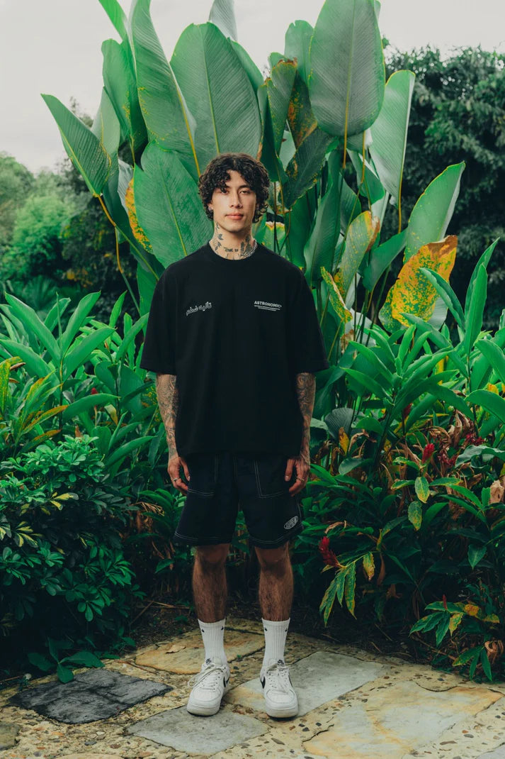 Camiseta Apotheosis - Negro